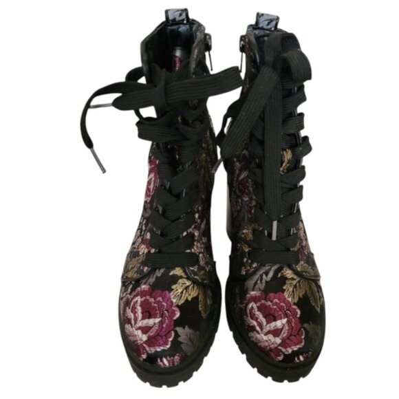 Host Pick🎉 Steve Madden Laurie Black and Red Brocade Rose Moto Boots Size 7.5 - Picture 2 of 10